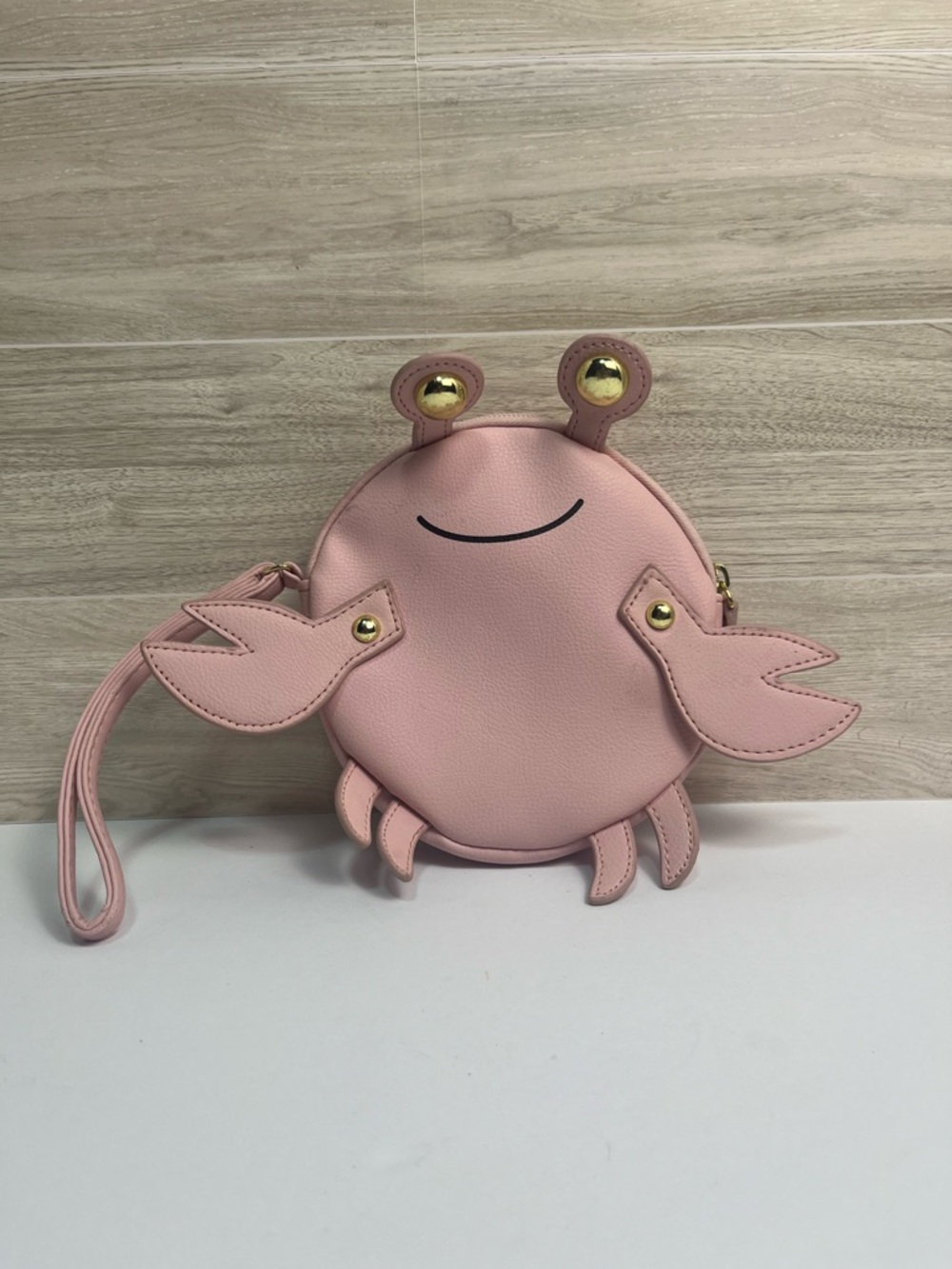 Luv Betsey Johnson Crab Wristlet Coin Purse Pink Faux
Leather Zip
